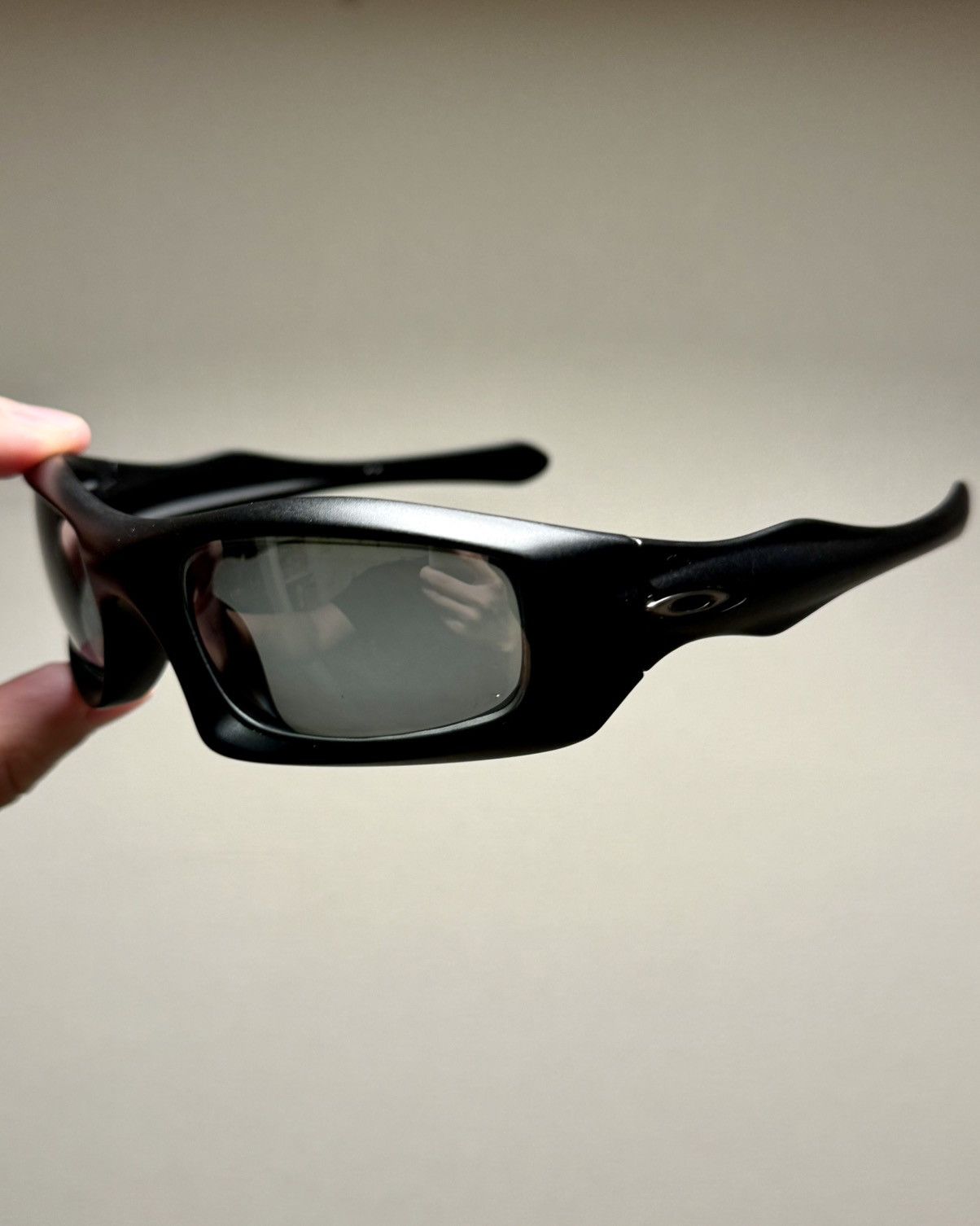oAKLEY MONSTER PUP MATTE BLACK SUNGLASSES