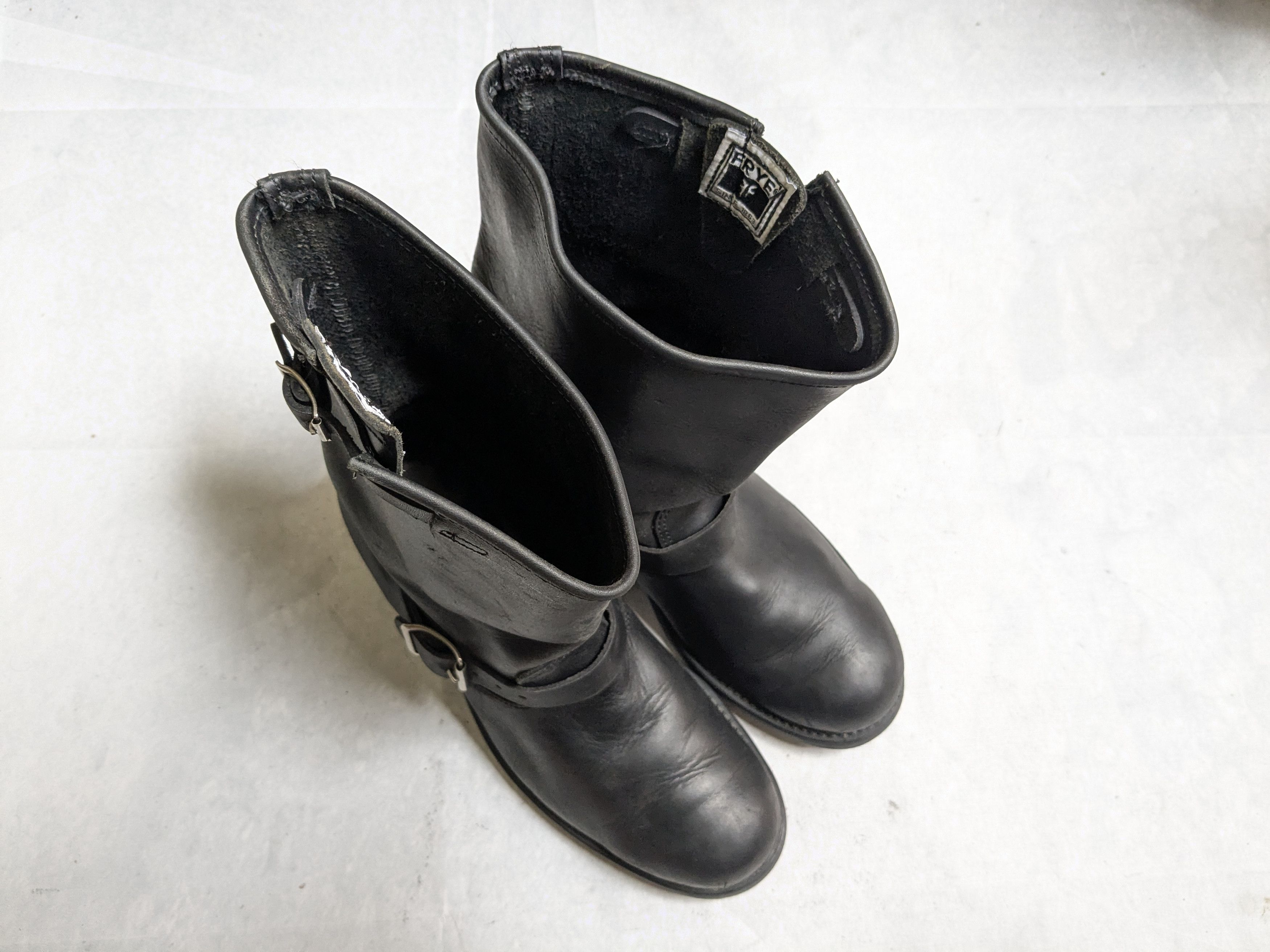 Frye Frye Engineer Boots Black Leather 9.5 M Buckle Strap Size US 9.5 / EU 42-43 - 2 Thumbnail