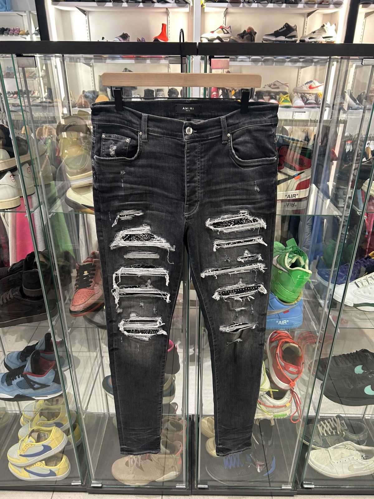 Amiri Amiri black bandana thrasher jeans Size US 34 / EU 50 - 1 Thumbnail