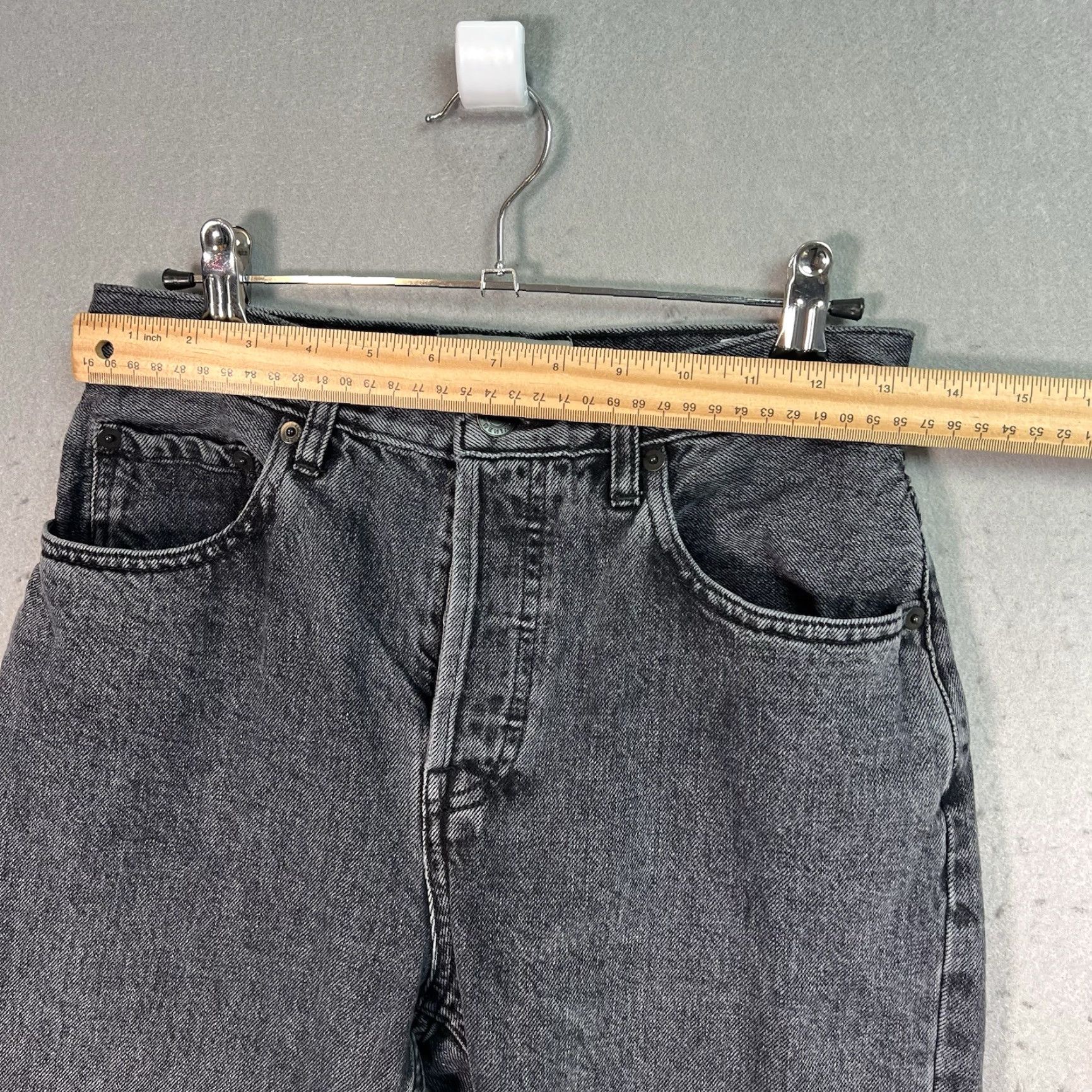 Everlane VINTAGE Everlane Jeans Womens Size 26 Black Organic Cotton Tapered Leg 90s Style Boyfriends? Size 26" / US 2 / IT 38 - 3 Thumbnail