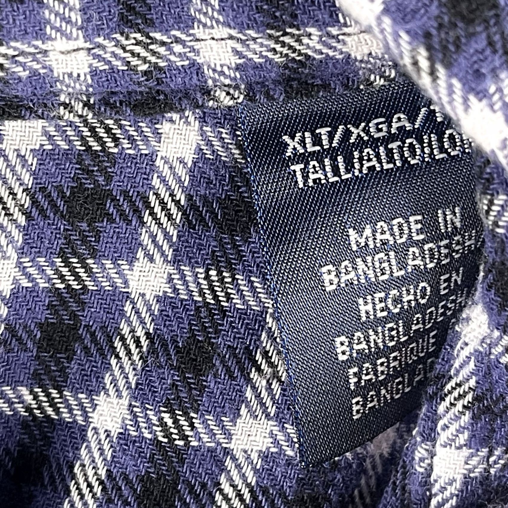 Wrangler VINTAGE Wrangler Pearl Snap Flannel Shirt Men’s XLT Blue Check Heavyweight VTG Wrangler Shirt Men’s XLT Blue Check Heavyweight Size US XL / EU 56 / 4 - 7 Thumbnail