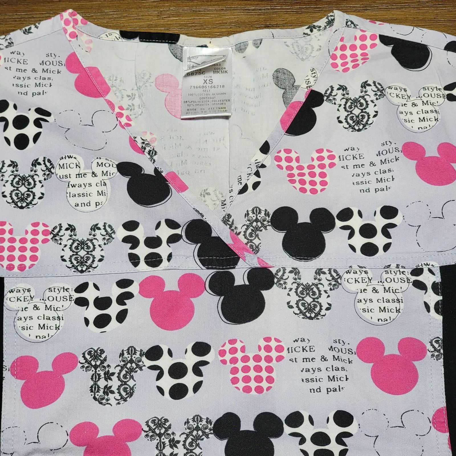 Disney Disney Mickey Heads Scrub Top - Size XS Size XS / US 0-2 / IT 36-38 - 2 Thumbnail