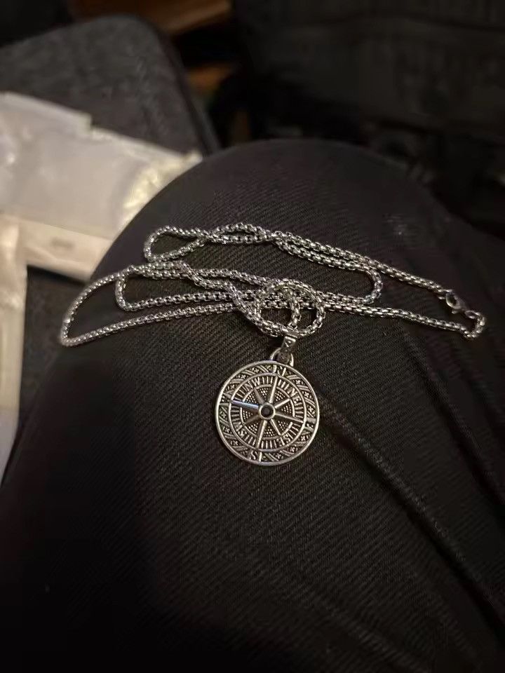 Jewelry Compass Pendant Necklace for Men Women Size ONE SIZE - 1 Thumbnail