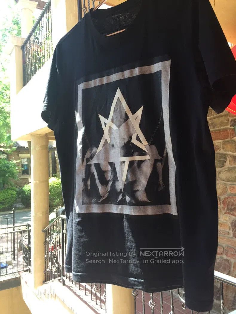 Givenchy Givenchy Short Sleeve Size: m Size US M / EU 48-50 / 2 - 1 Thumbnail