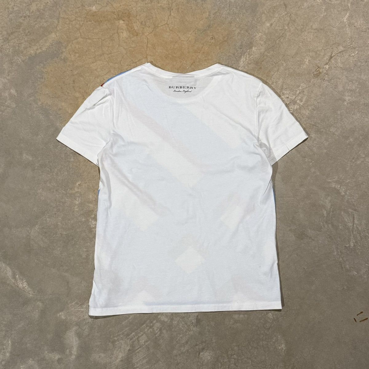 Burberry Burberry Wilmore Geometric Abstract Pattern Graphic Tee Size US M / EU 48-50 / 2 - 7 Thumbnail