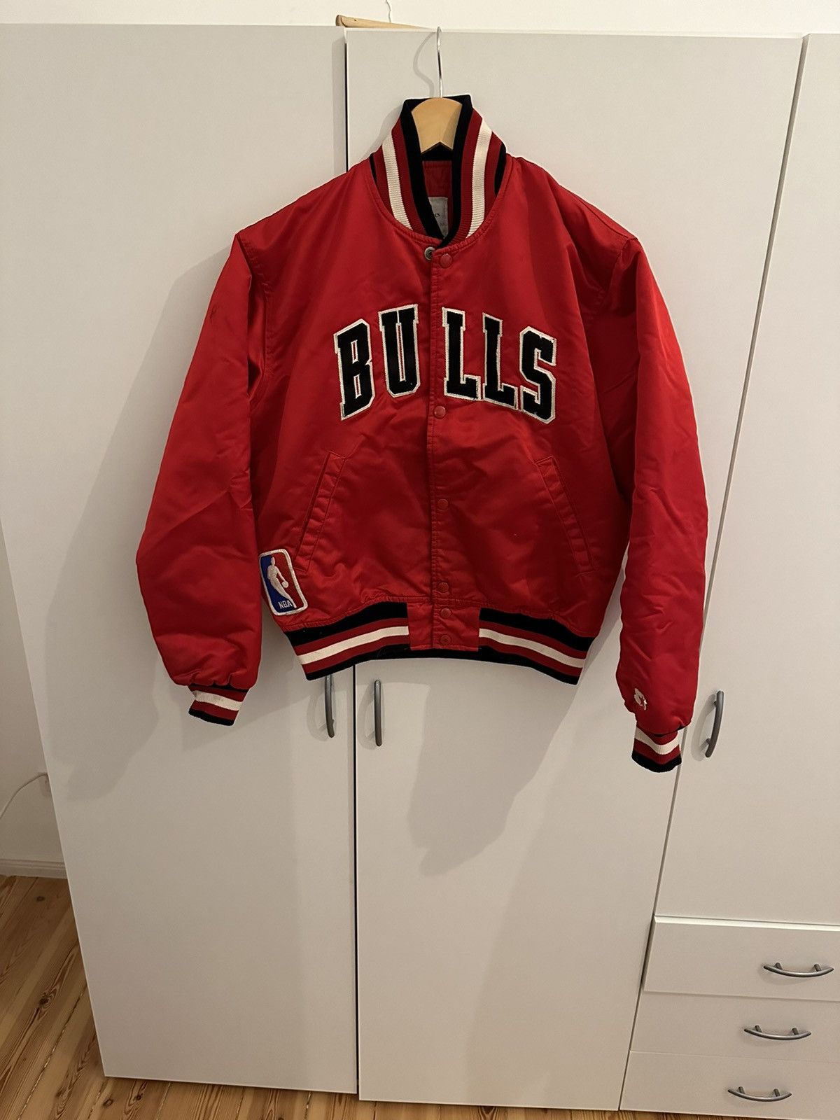 Starter Starter Jacket Chicago Bulls Size M NBA Vintage Starter Size US M / EU 48-50 / 2 - 3 Thumbnail