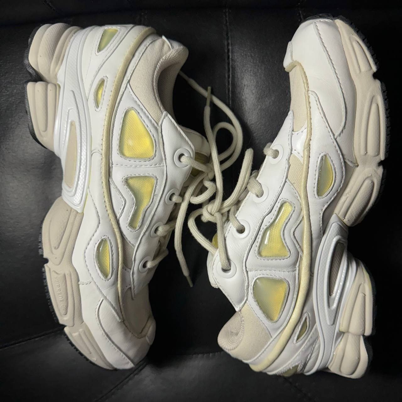Adidas × Raf Simons Adidas Raf Simons Ozweego Cream White Size US 6.5 / IT 36.5 - 4 Thumbnail