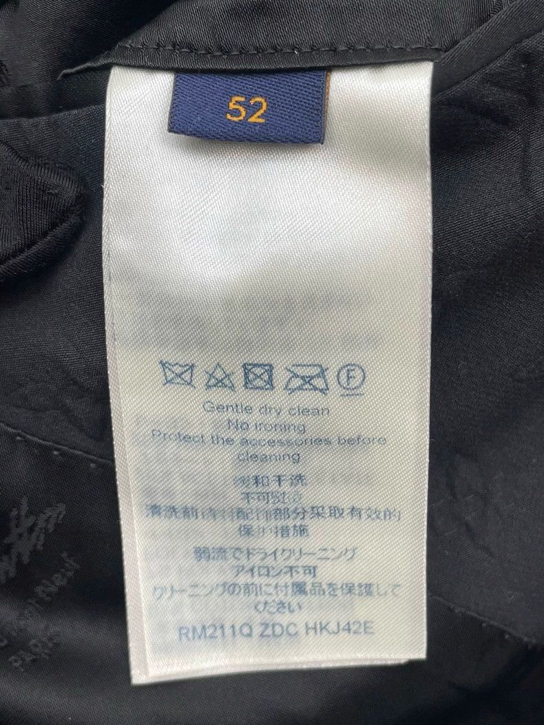 Louis Vuitton Louis Vuitton Embossed Logo Pin blazer 2504-Nextarrow Size 52R - 8 Thumbnail