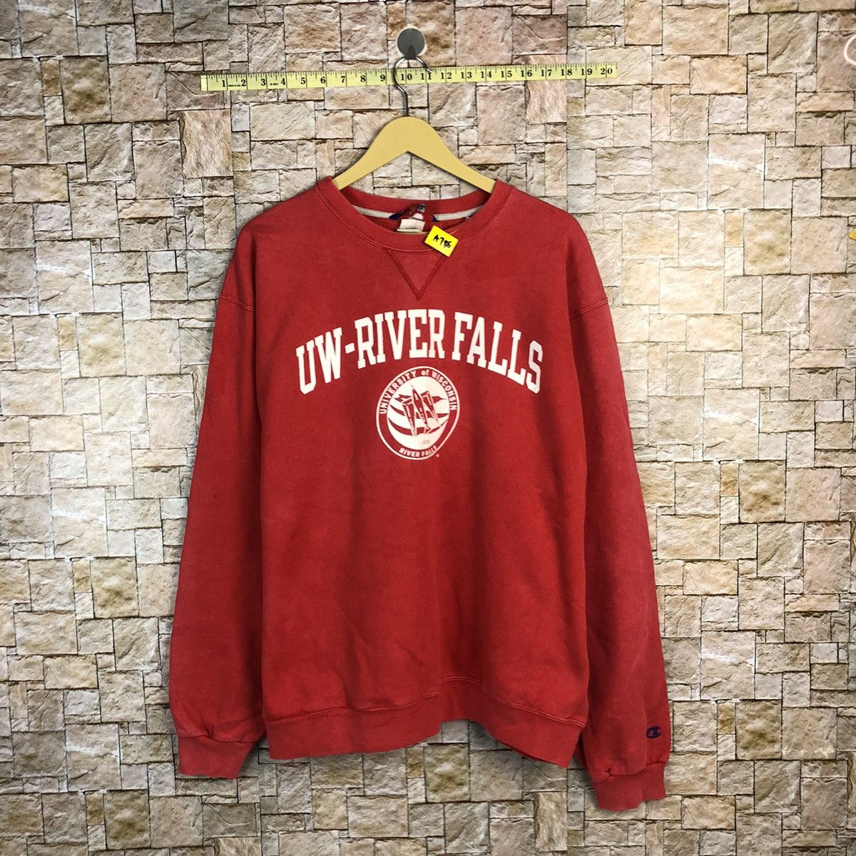 Champion Champion Uw-Riverfalls University Wisconsin Sweatshirt #A786 Size US XL / EU 56 / 4 - 1 Thumbnail