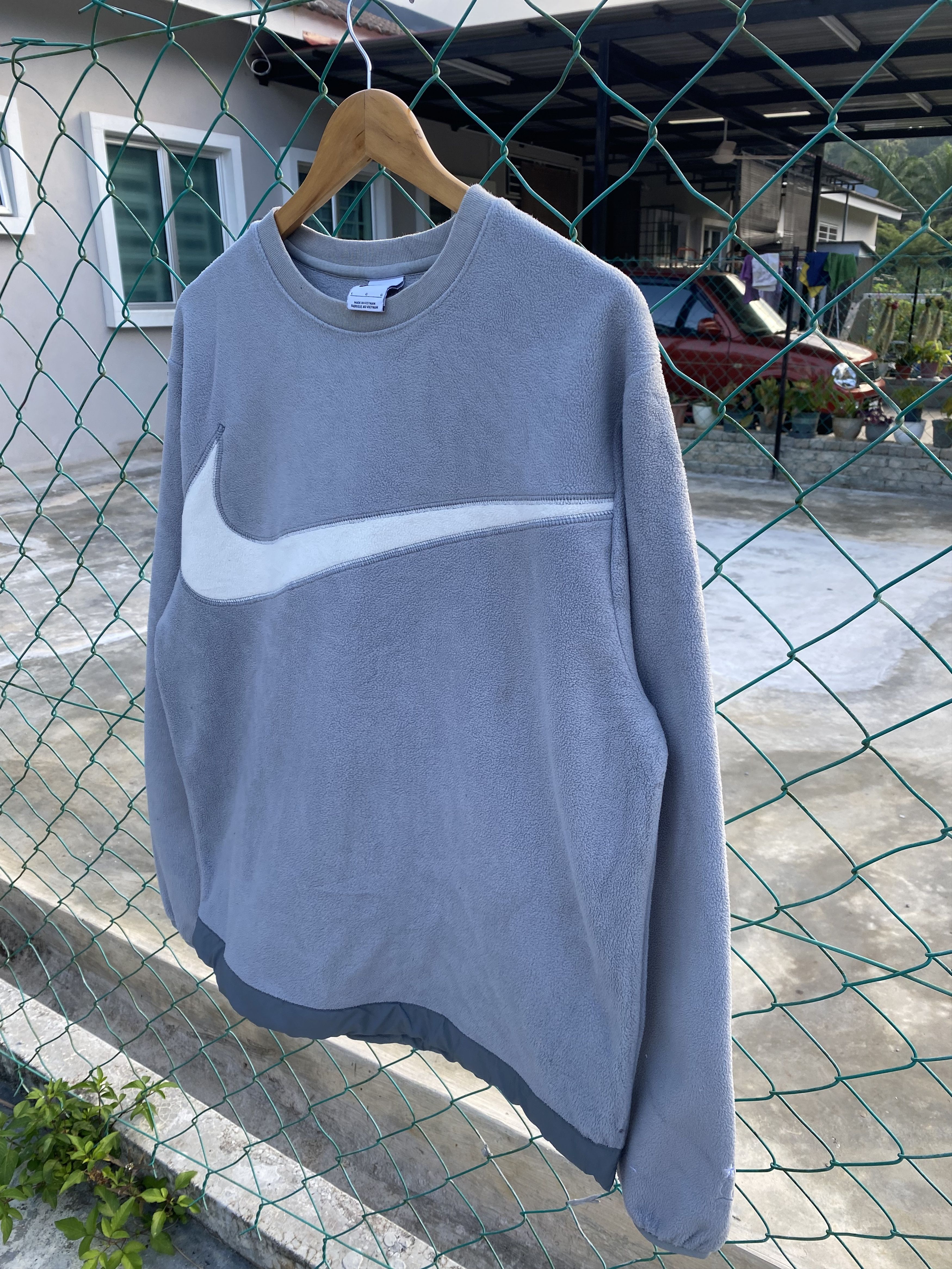 Nike Nike big swoosh fleece sweater Size US L / EU 52-54 / 3 - 3 Thumbnail