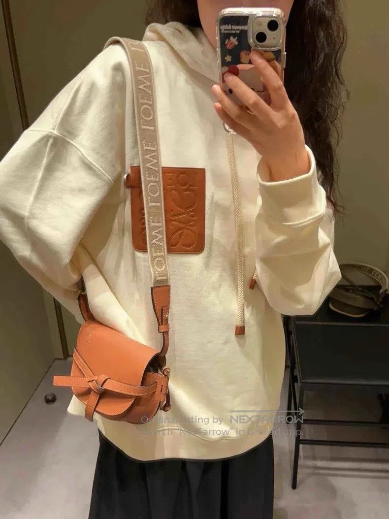 Loewe Loewe White Leather Pocket Hoodie, Beige Size XS / US 0-2 / IT 36-38 - 2 Thumbnail