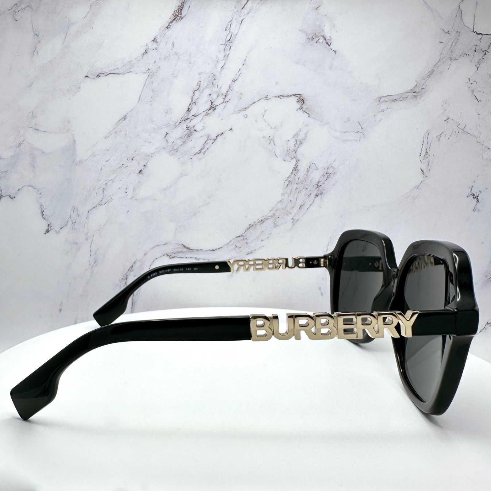 Burberry New Burberry Sunglasses Black Square Gold Metal BURBERRY Size ONE SIZE - 5 Thumbnail