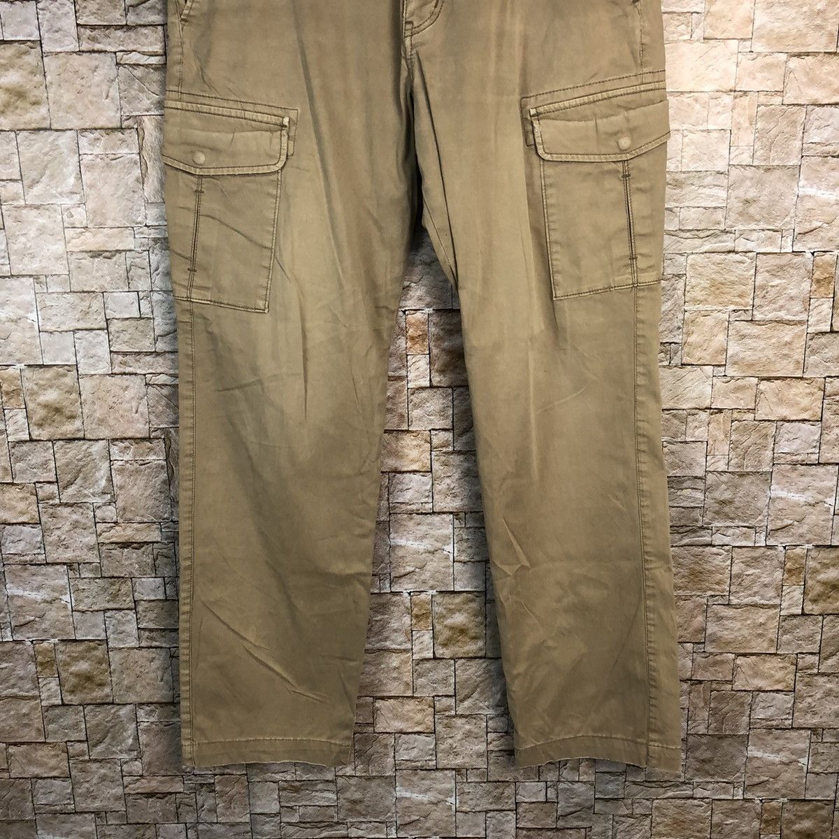 Japanese Brand Uniqlo Brown utility tactical Cargo Multipocket Pants #A342 Size US 32 / EU 48 - 3 Thumbnail