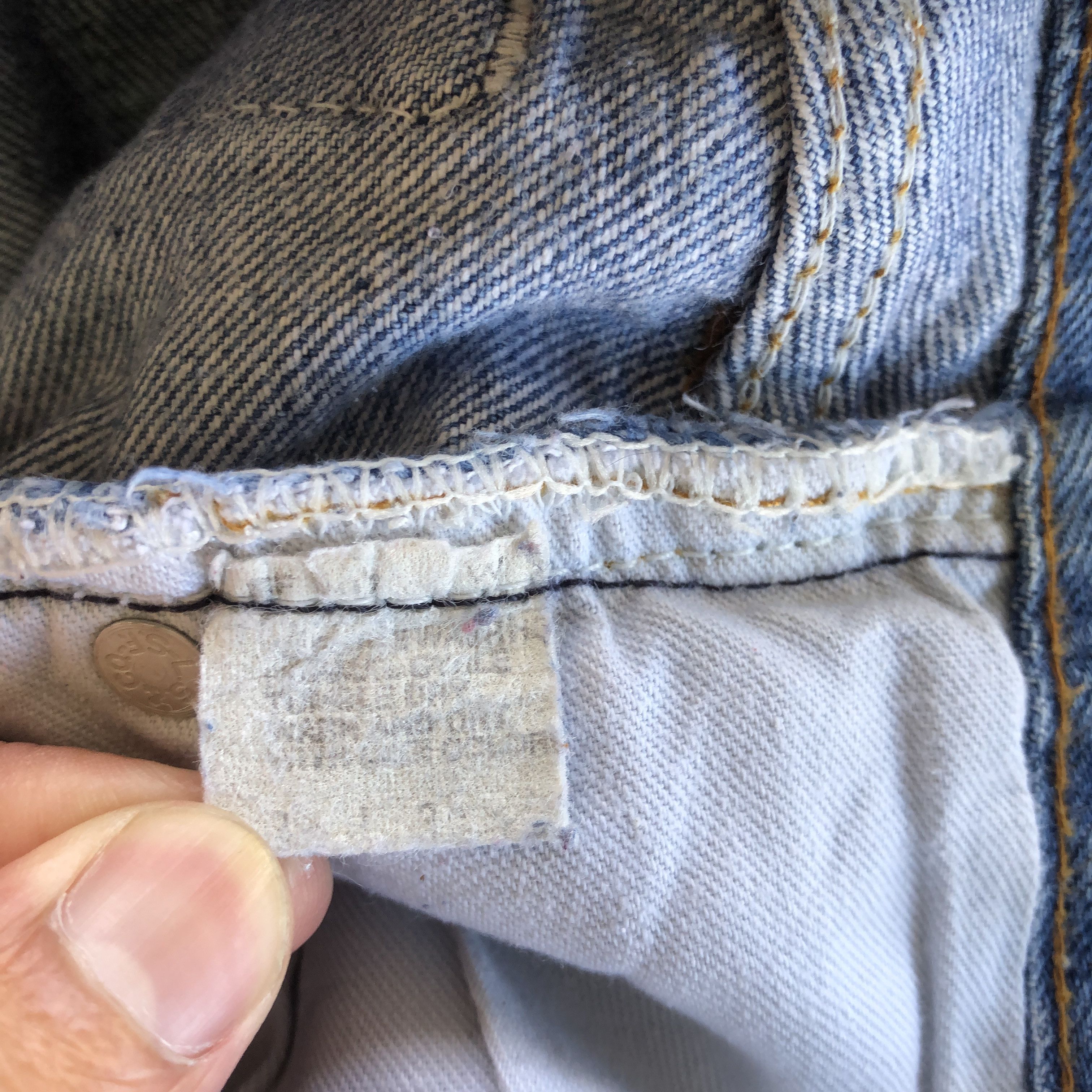 Levi's Vintage 80's Levis 501 Light Wash Jeans Levi's Faded Denim Size US 32 / EU 48 - 9 Thumbnail