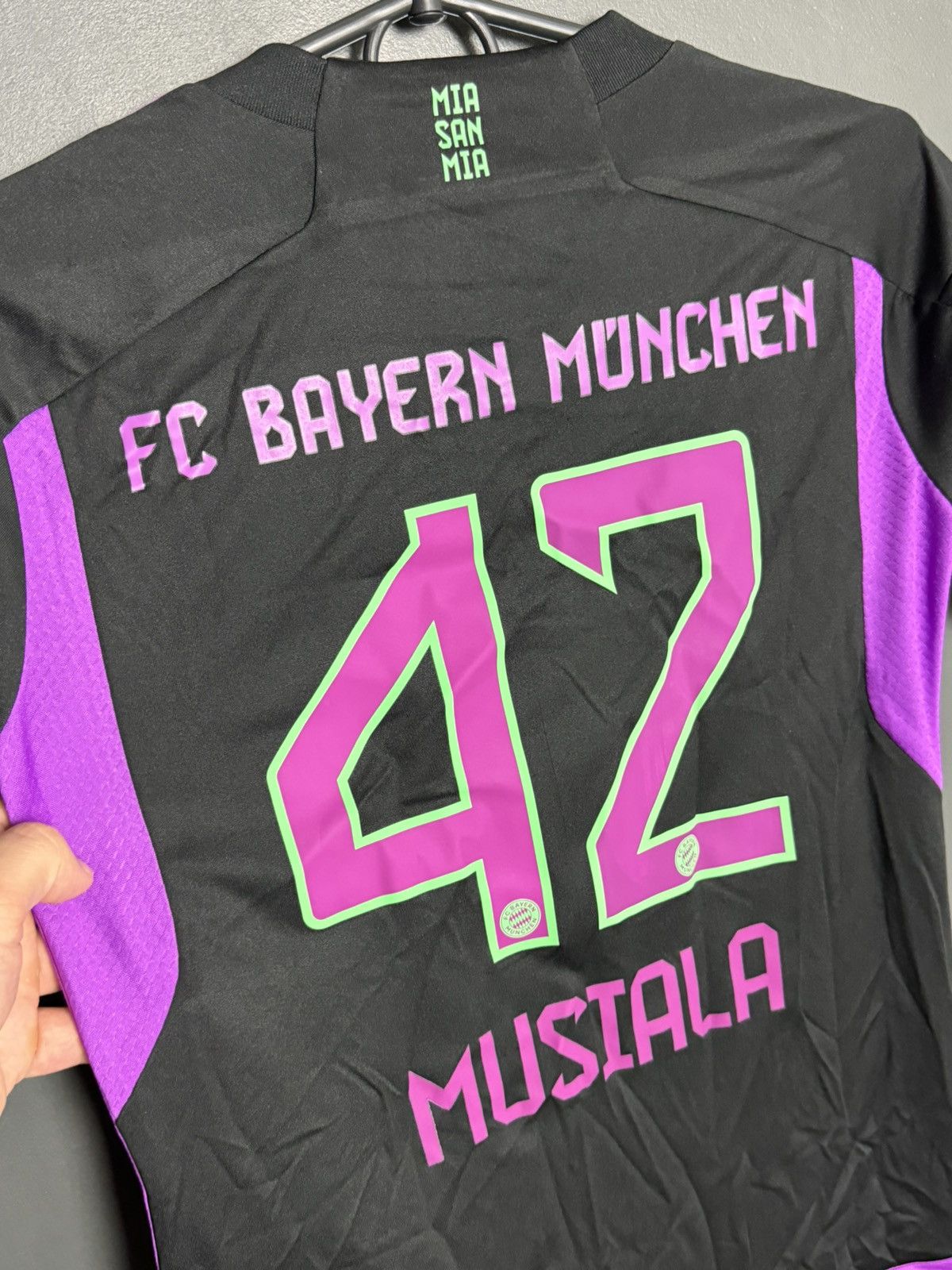 Adidas KIDS Bayern Munchen 23/24 Away Musiala Football Jersey Size US XS / EU 42 / 0 - 3 Thumbnail
