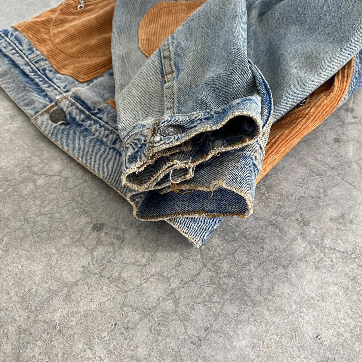 Sonic Lab 80’s Levis X Sonic Lab Reconstructed Panel Trucker Jacket Size US M / EU 48-50 / 2 - 12 Thumbnail