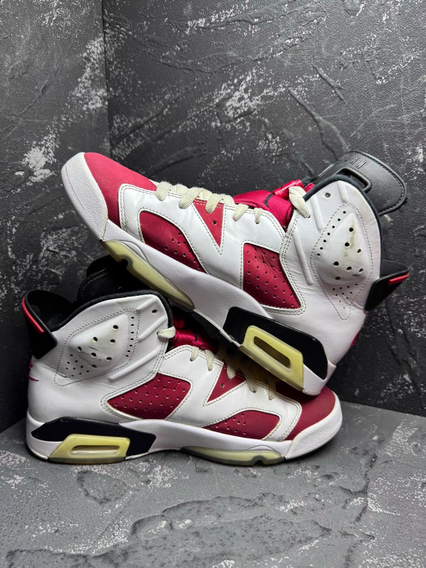 Nike Nike Air Jordan 6 White & Red Carmine 2021 Q10 Size US 9 / EU 42 - 3 Thumbnail