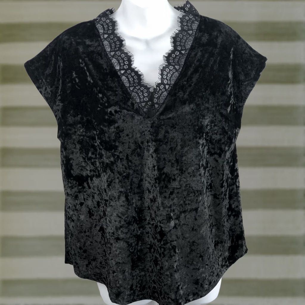 Velour VINTAGE Velour Top L Blk Lace V-Neck Short Sleeve Fairy Gothic Y2K Blouse Womens Size L / US 10 / IT 46 - 1 Thumbnail