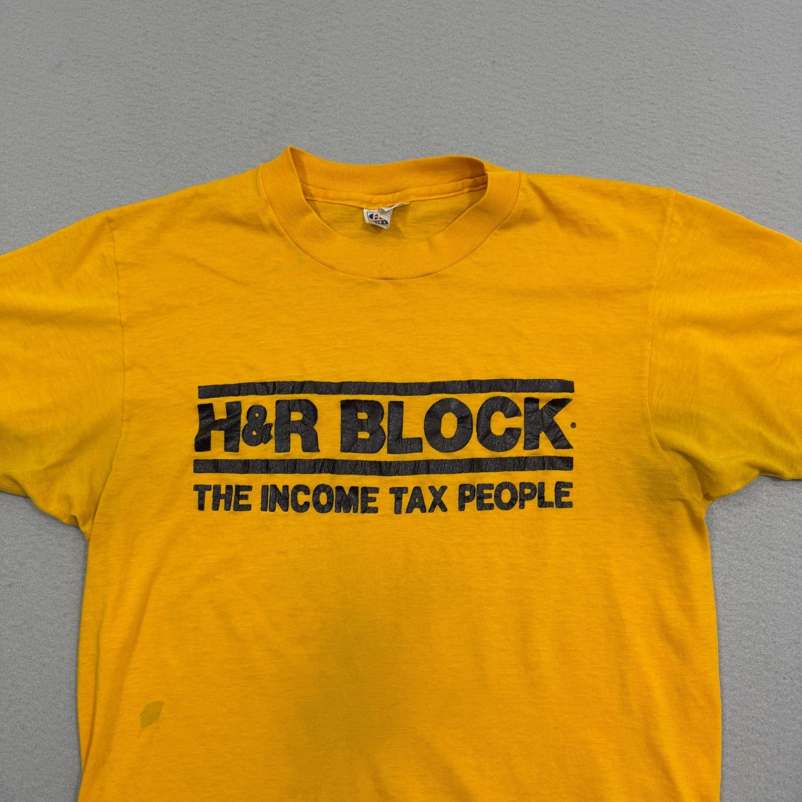 Vintage Vintage The Income Tax People Shirt Large Yellow Paper Thin Size US L / EU 52-54 / 3 - 3 Thumbnail