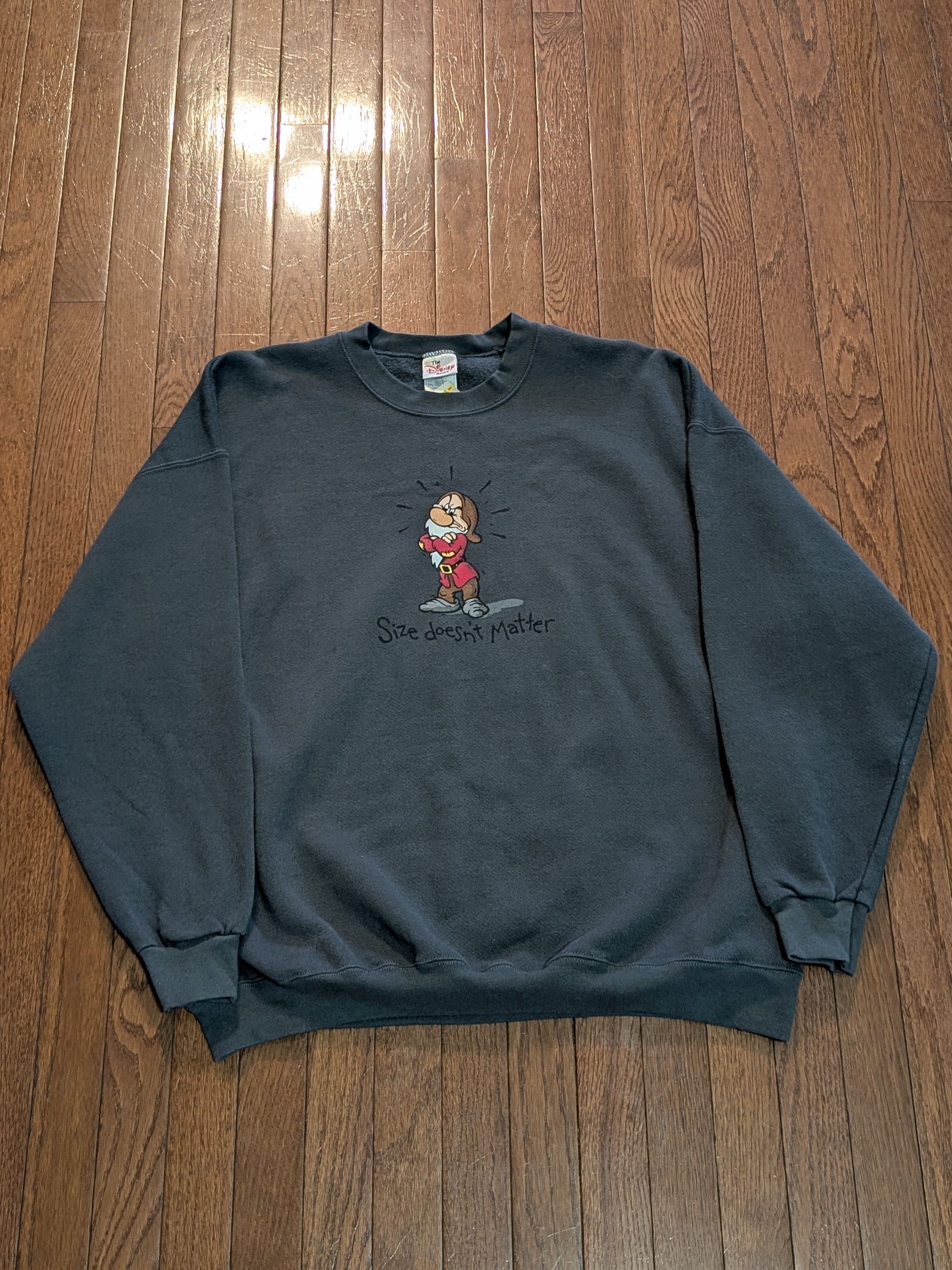 Disney Disney Grumpy 'Size Doesn't Matter' Crewneck - Size XXL Size US XXL / EU 58 / 5 - 1 Thumbnail