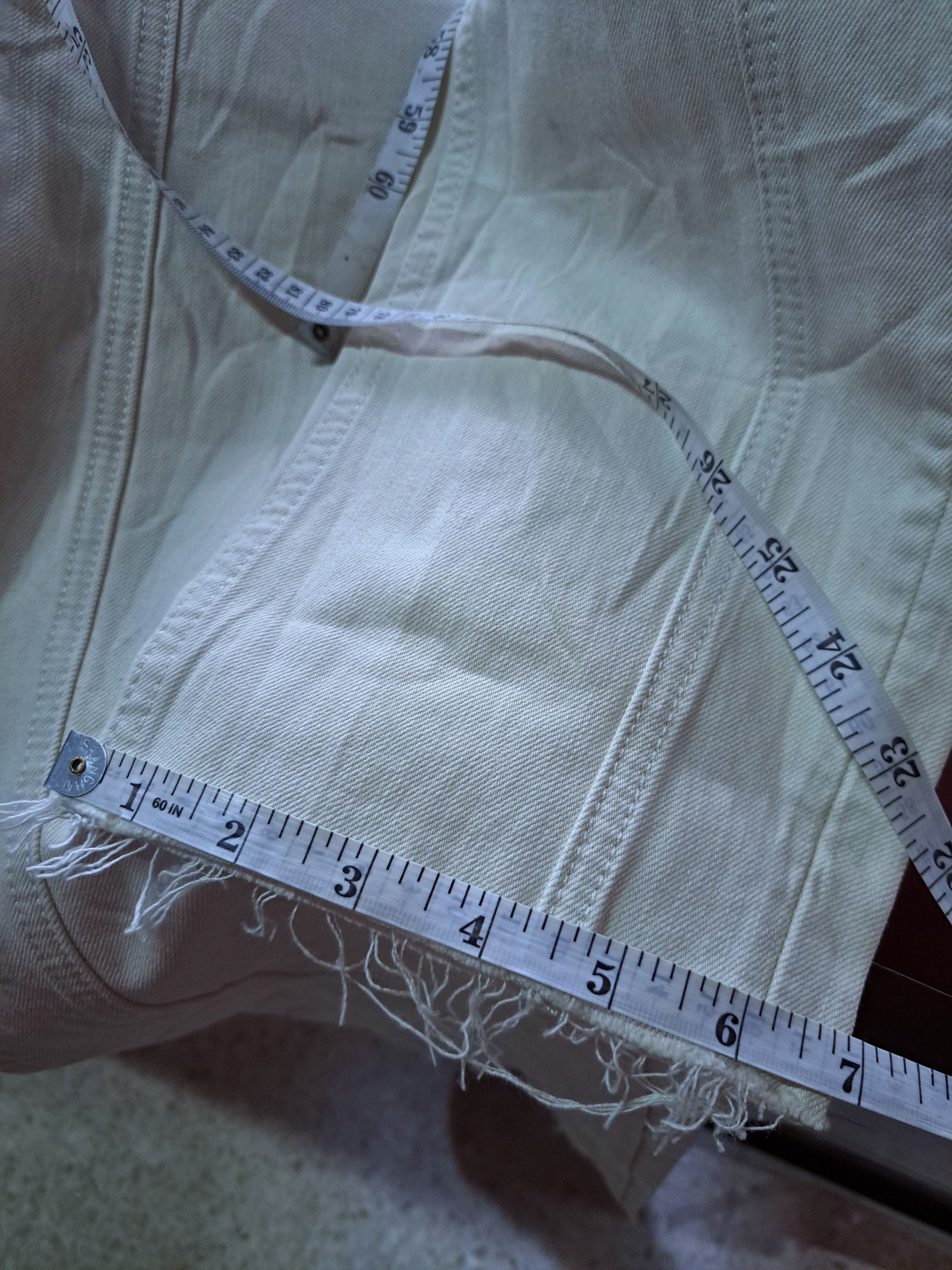 Evisu EVISU KURO Embossed Logo Cropped Jeans Women Sz 26 Size 26" / US 2 / IT 38 - 21 Thumbnail