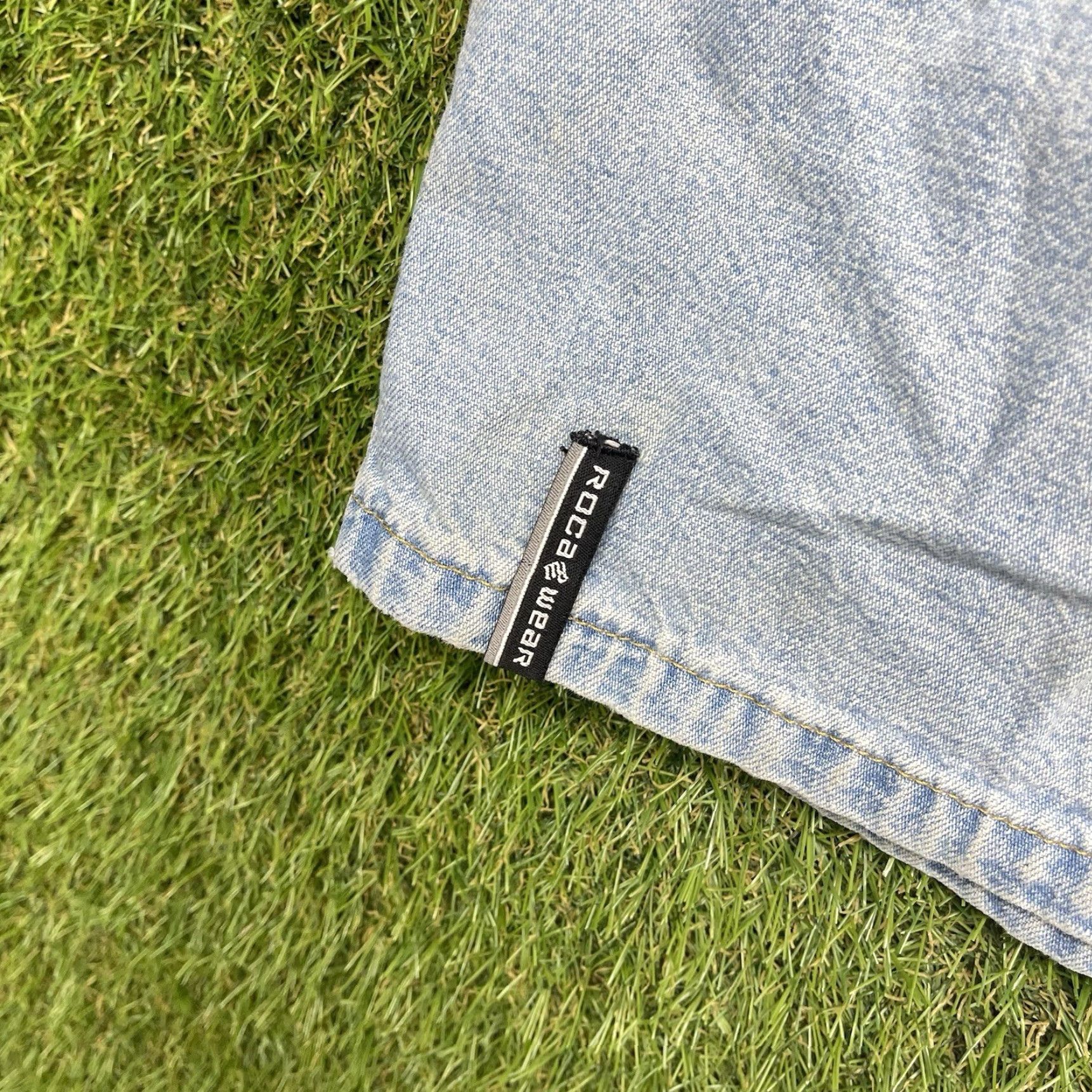 Rocawear Vintage Rocawear Jeans Shorts Mens 42 x14 Baggy Loose 90s Oversized Skater Y2K Baggy Rocawear Jeans Shorts Mens 42 x14 80s 90s Skater Y2K Baggy Size US 42 / EU 58 - 3 Thumbnail