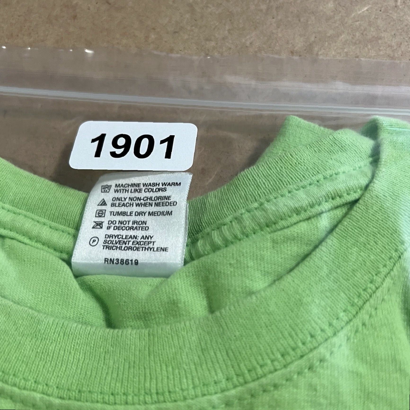 Anvil A1 Relay For Life Is All That Saved By The Cure T Shirt Adult Medium Green Mens Size US M / EU 48-50 / 2 - 8 Thumbnail
