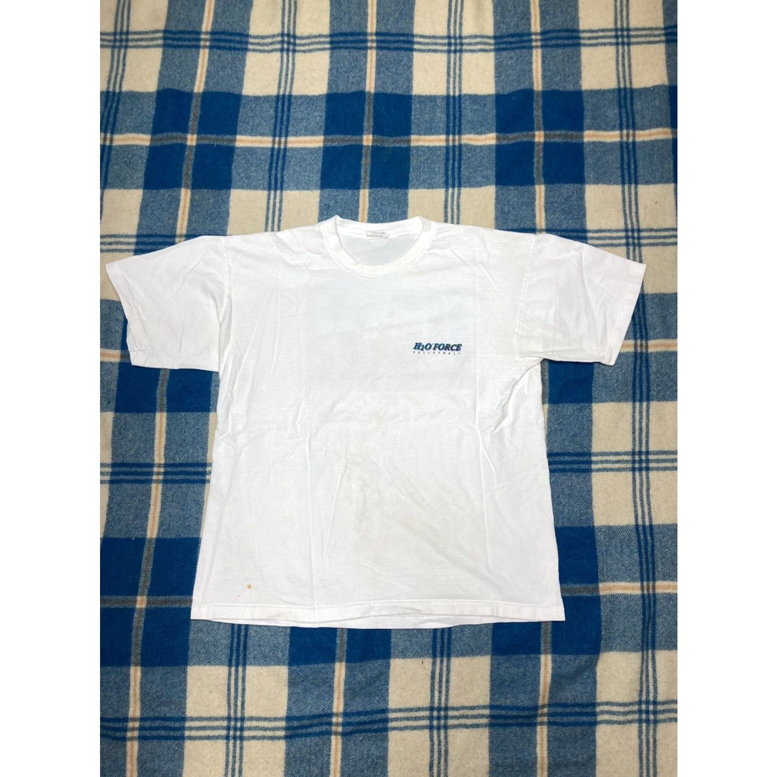 Bugle Boy VINTAGE 90s Bugle Boy T Shirt Volleyball 1997 Mens XL H20 Force Single Stitch Shirt Men XL White 90s Size US XL / EU 56 / 4 - 6 Thumbnail