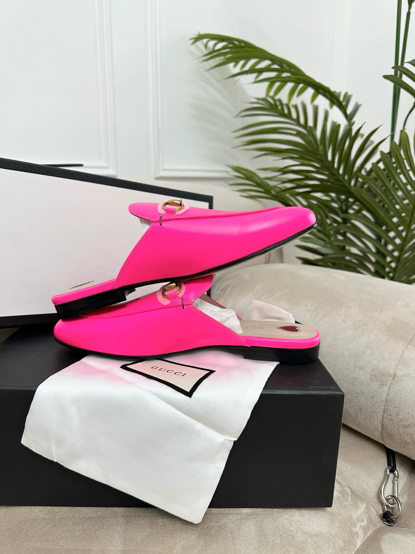 Gucci GUCCI Horsebit Mule Women's Fluorescent Pink Size US 6 / IT 36 - 7 Thumbnail