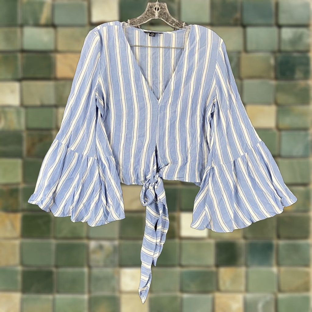American Eagle Outfitters American Eagle Cropped Stripe Tie Front Bell Sleeves V Neck Woman’s Top Size S Size S / US 4 / IT 40 - 1 Thumbnail