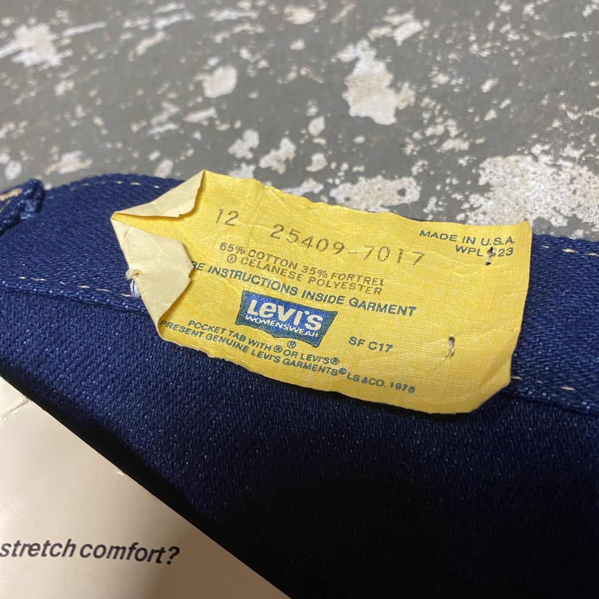 Levi's × Vintage Vintage Levi’s Missy 409 Denim Jeans USA NWT 1976 Size US 27 - 10 Thumbnail