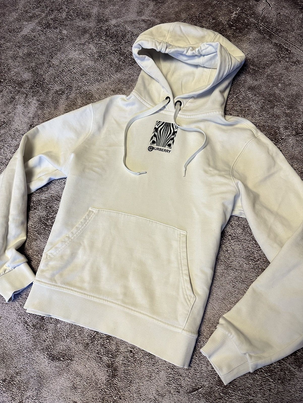 Burberry Burberry zebra logo hoodie sweatshirt rare Size US S / EU 44-46 / 1 - 2 Thumbnail