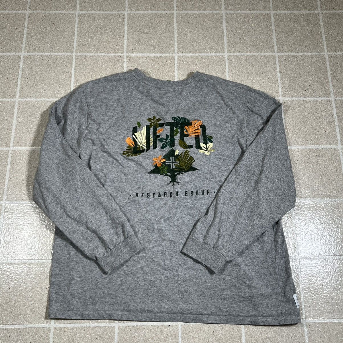 LRG Lifted Research Group Grey Long Sleeve LRG Embroidered Logo Size US XL / EU 56 / 4 - 1 Thumbnail