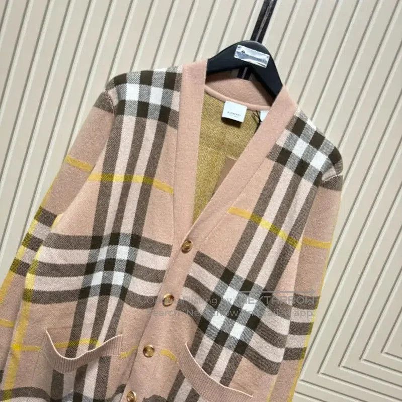 Burberry Burberry Men's Khaki Wool Logo Knit Sweater. Size US M / EU 48-50 / 2 - 7 Thumbnail