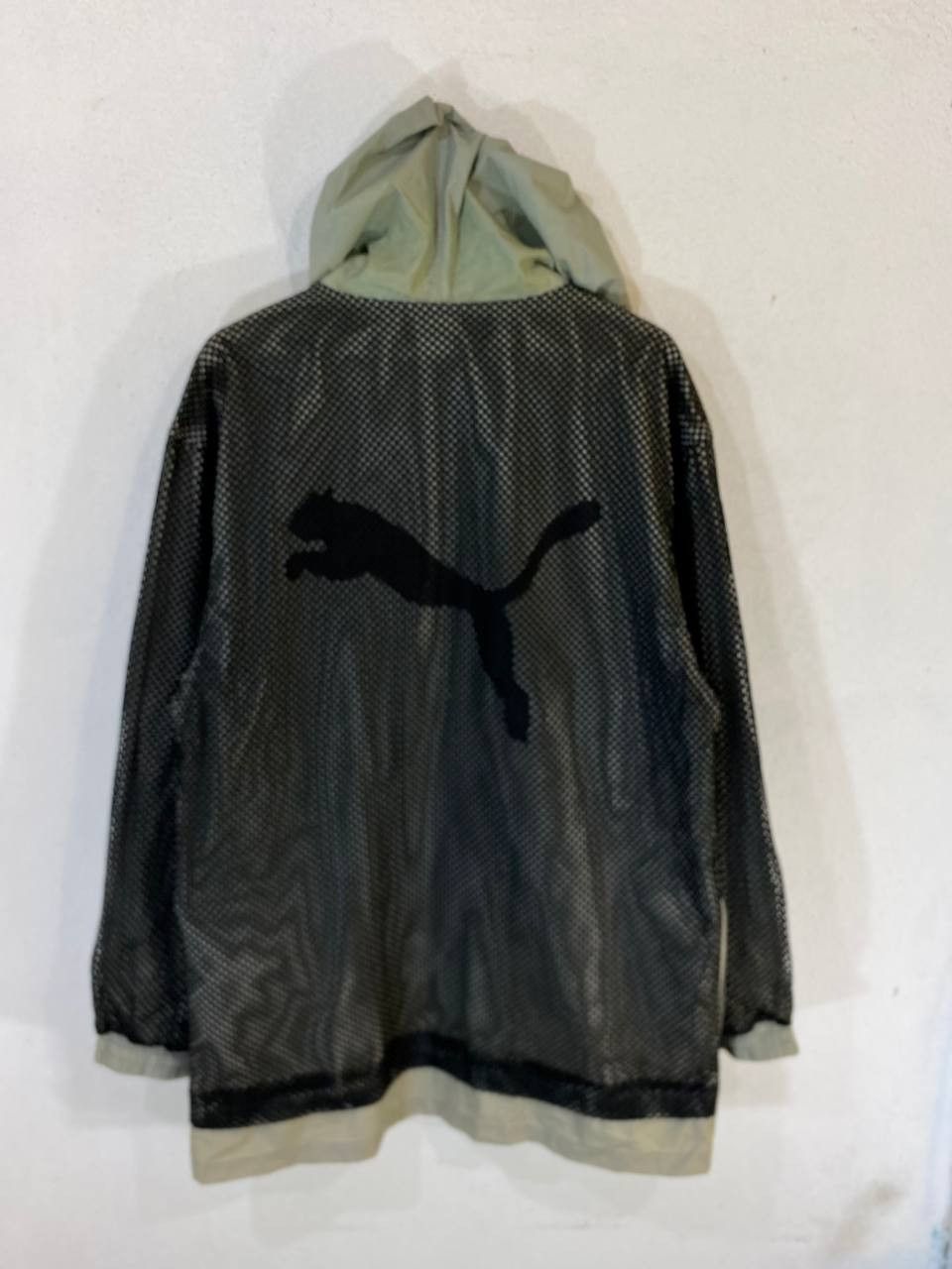 Puma vintage puma light jacket big logo back netting design Size US XXL / EU 58 / 5 - 1 Thumbnail