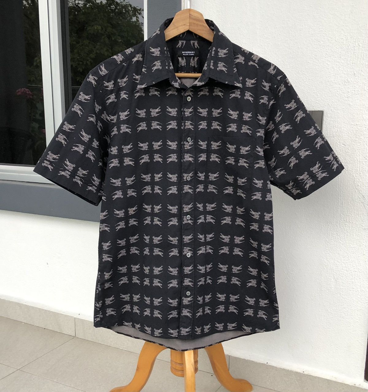Burberry Burberry Black Label Overprint Logo Stretchable Short Sleeve Size US S / EU 44-46 / 1 - 8 Thumbnail