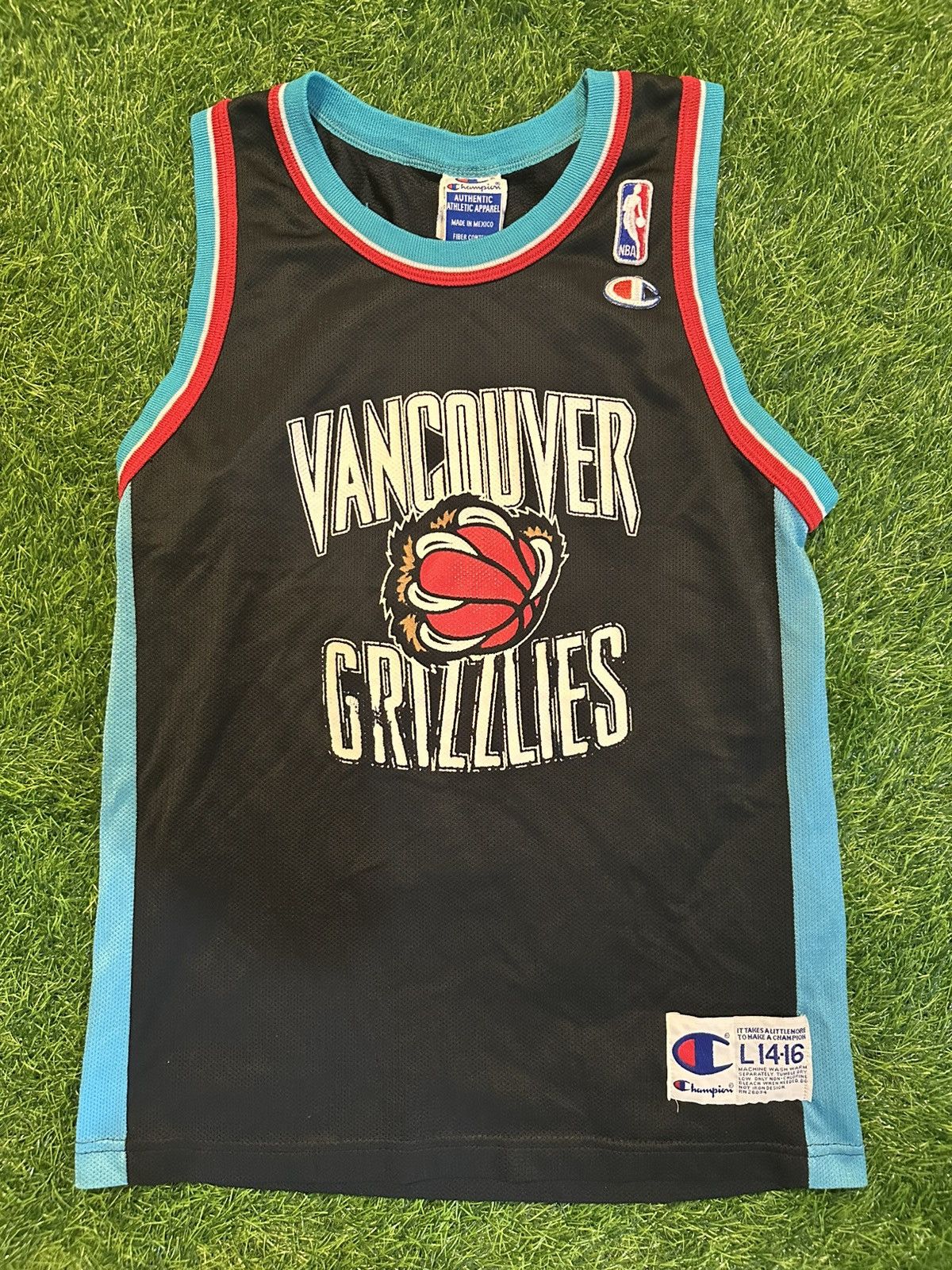 NBA × Vintage Vintage NBA Vancouver Grizzlies Jersey Size YL 14-16 Yrs Size US XXS / EU 40 - 1 Thumbnail