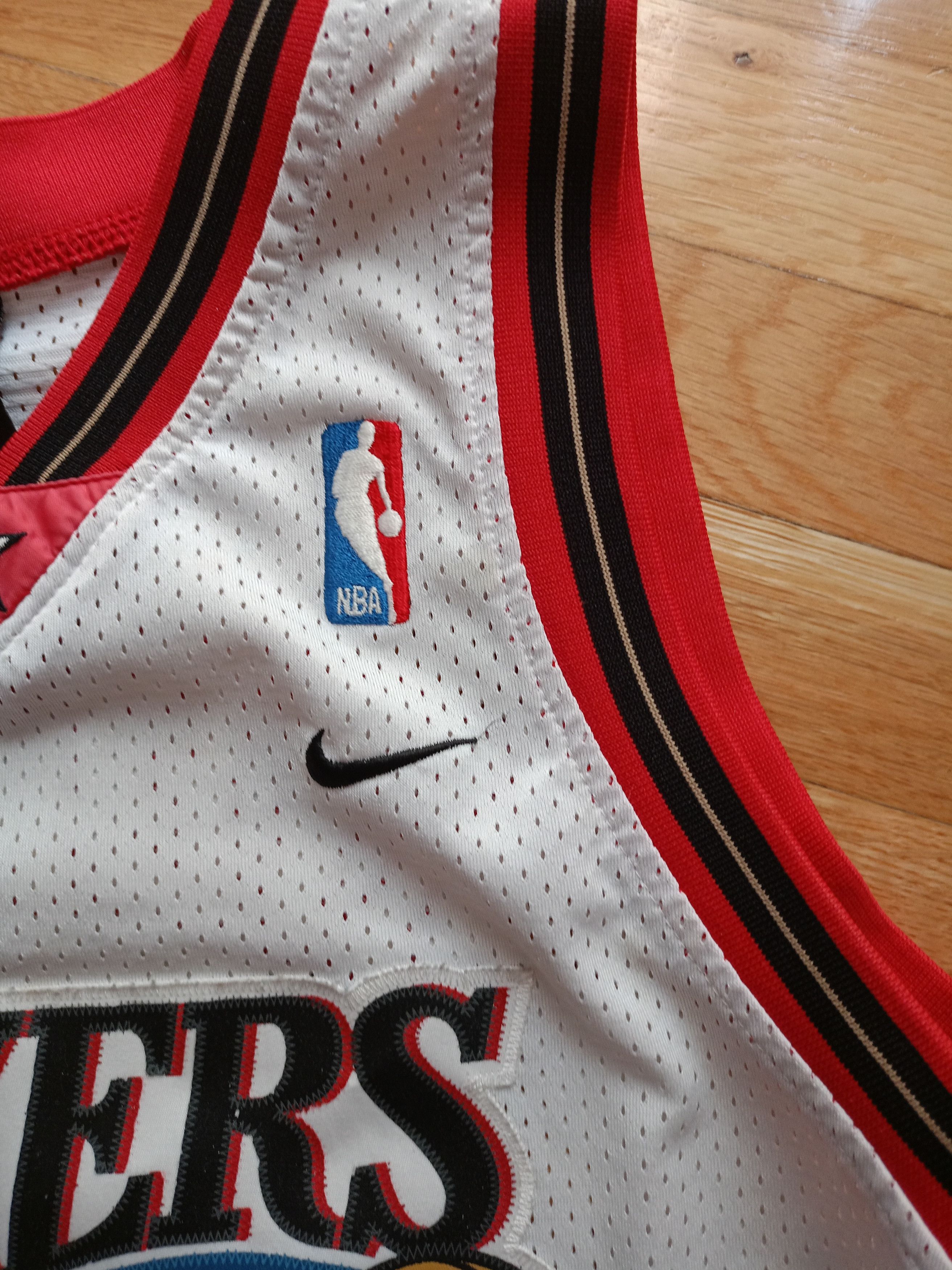 Nike Nike Philadelphia 76ers Iverson Jersey - Collectible NBA Size US S / EU 44-46 / 1 - 4 Thumbnail