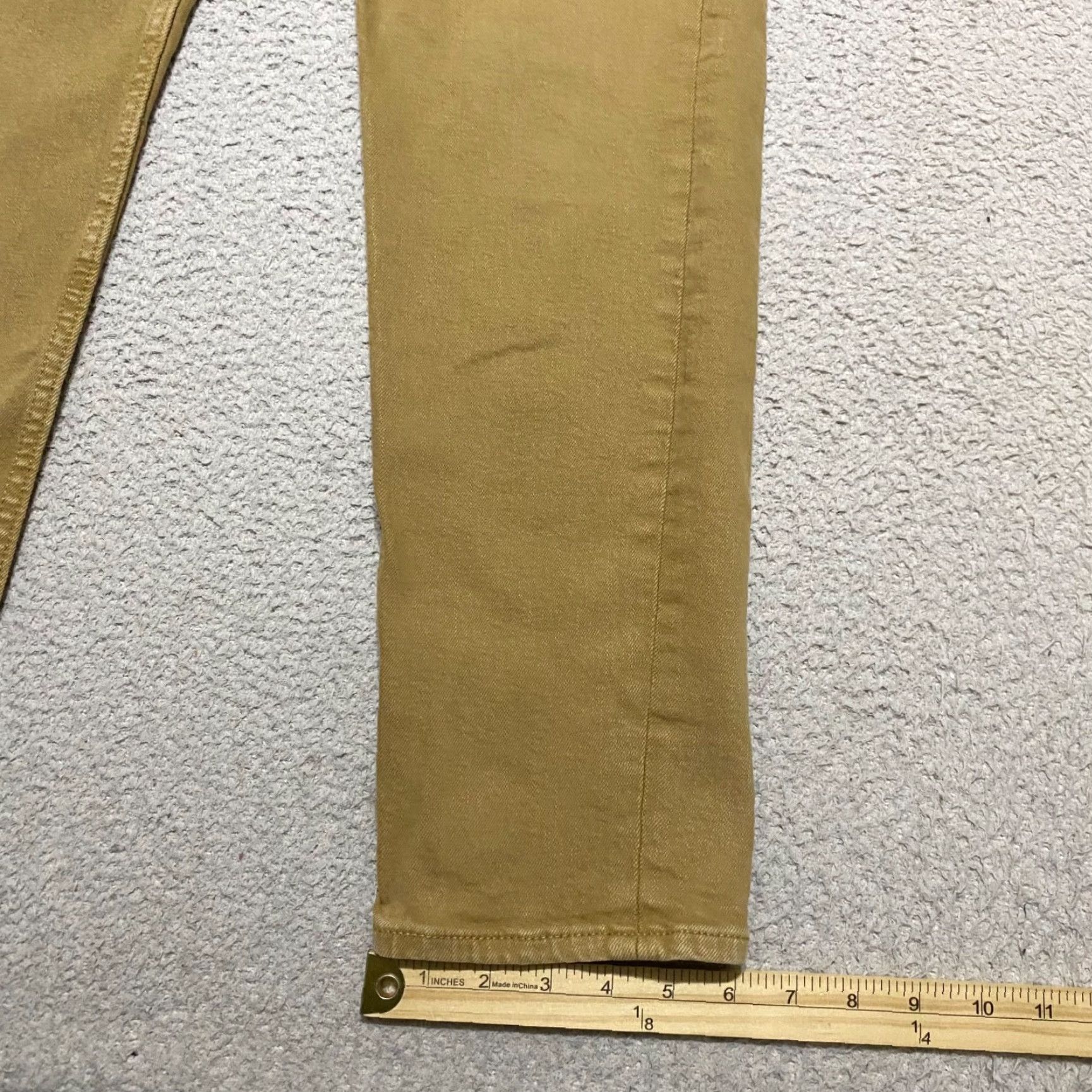 Old Navy Old Navy Jeans Mens 34x30 Beige Denim Tapered Mid Rise Relaxed Medium Wash Shirt Mens 34x30 Beige Denim Tapered Regular Jeans Size US 34 / EU 50 - 4 Thumbnail