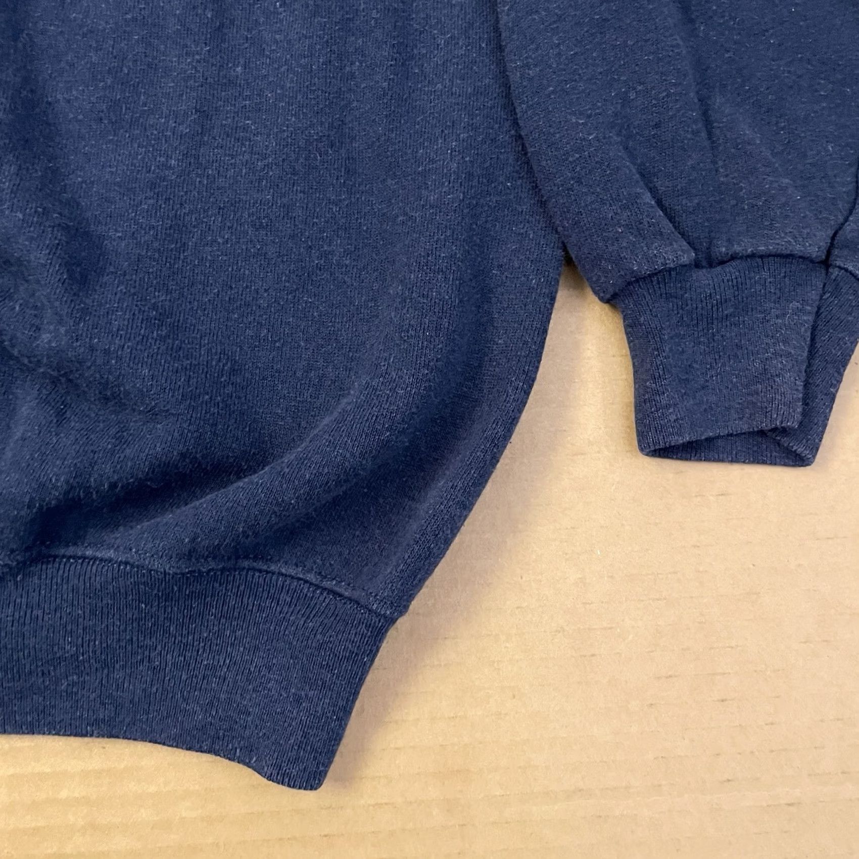 Hanes VINTAGE Hanes Sweatshirt XL Wisconsin Blue School Lawrence Lawson Elementary Spart 90s Retro Crew Neck Pullover Men Boys Size US XL / EU 56 / 4 - 4 Thumbnail