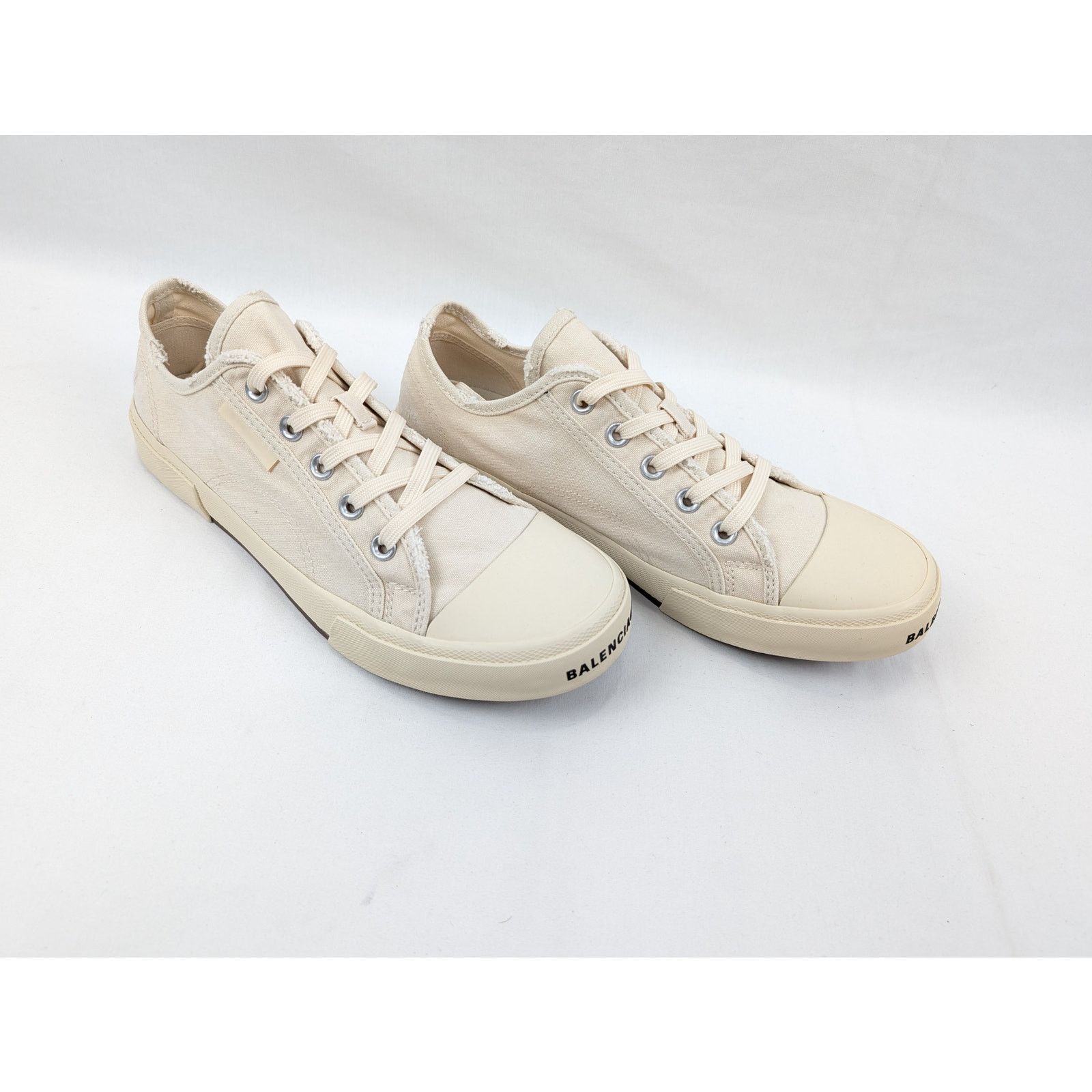 Balenciaga o1rshd1 Low Destroyed Paris Rubber Sole Low Top Sneakers Size US 10 / EU 43 - 13 Thumbnail