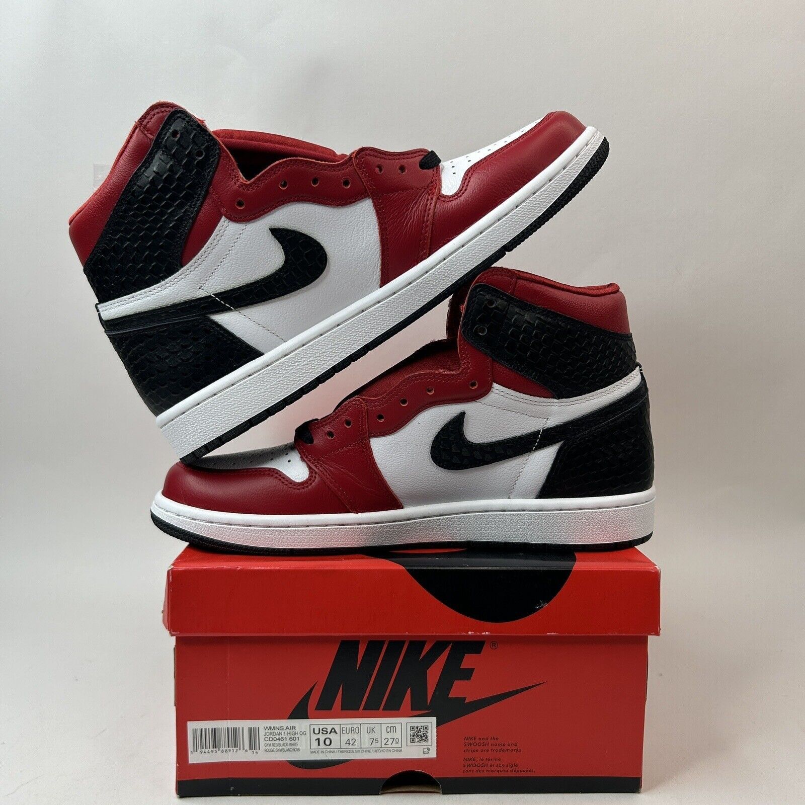 Jordan Brand Nike Air Jordan 1 Retro High OG “Satin Snake Chicago” 2023 Size US 10 / IT 40 - 3 Thumbnail