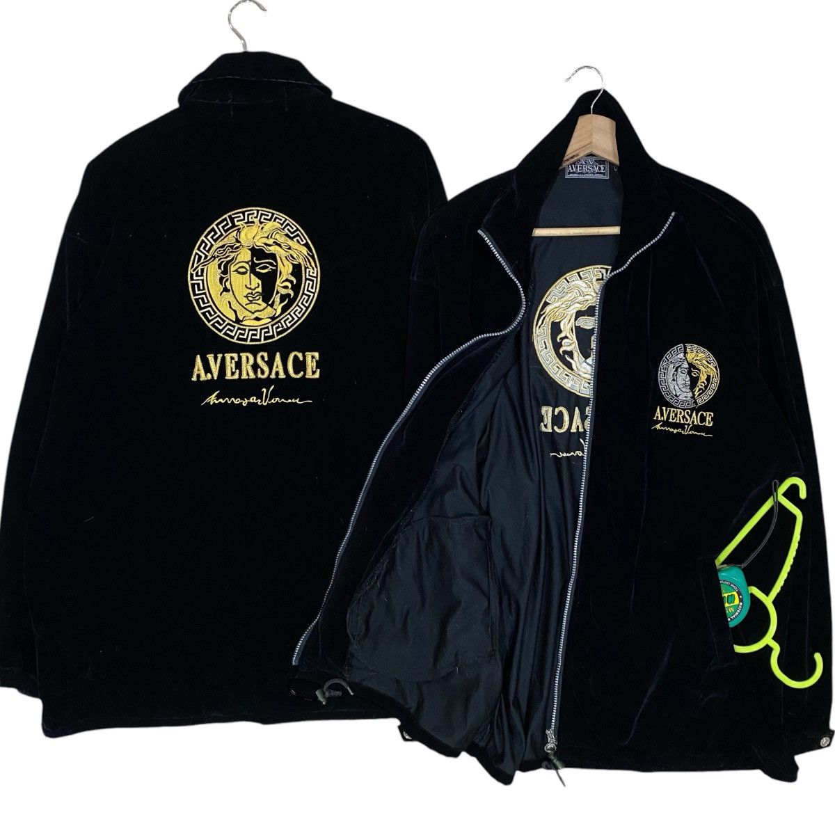 Designer × Velvet 🔥VINTAGE A.VERSACE MEDUSA BIG LOGO VELVET JACKET Size US L / EU 52-54 / 3 - 2 Thumbnail