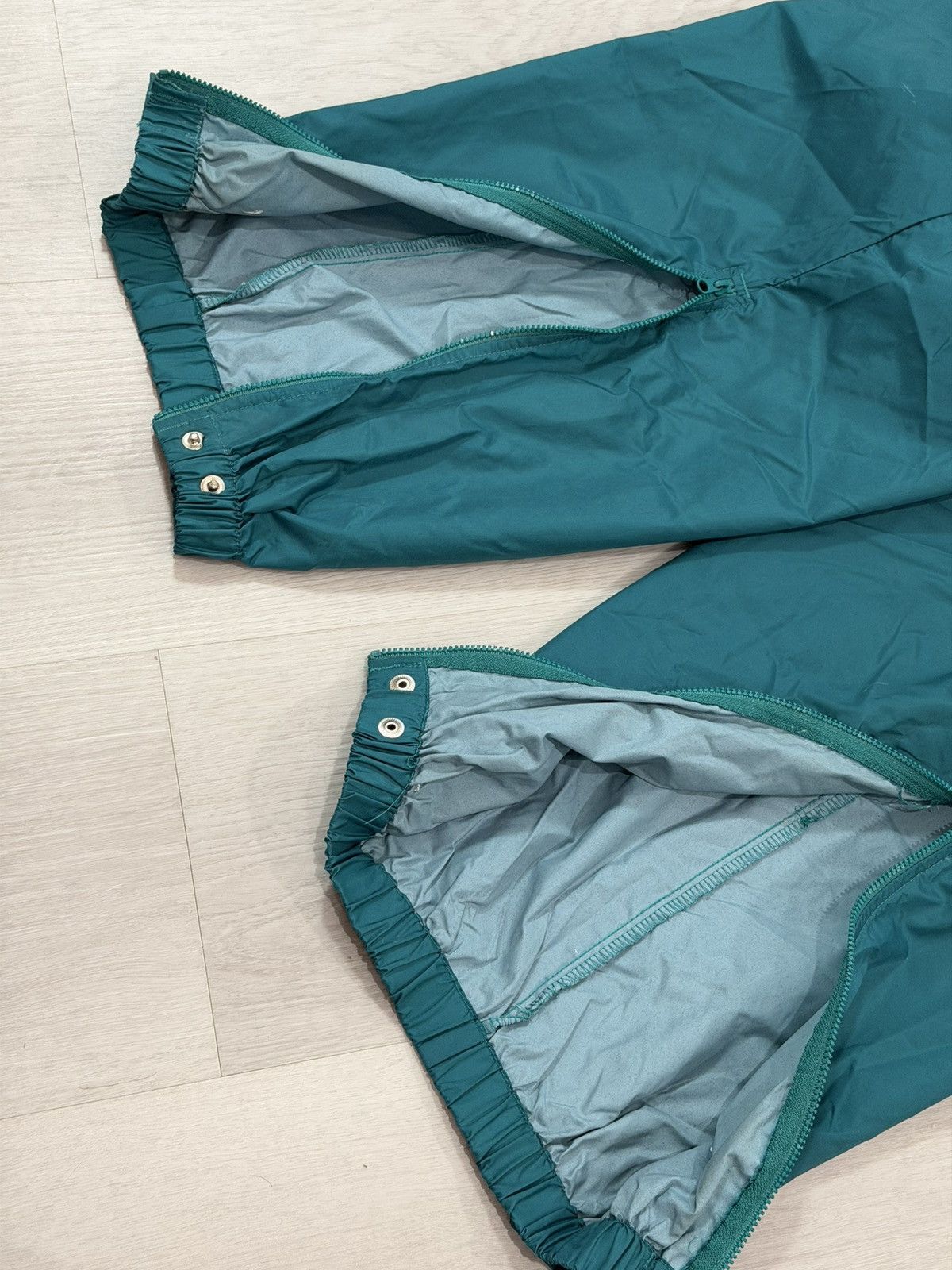Columbia Vintage 90s Columbia Sportswear Company Windbreaker Pants XL Size US 34 / EU 50 - 11 Thumbnail