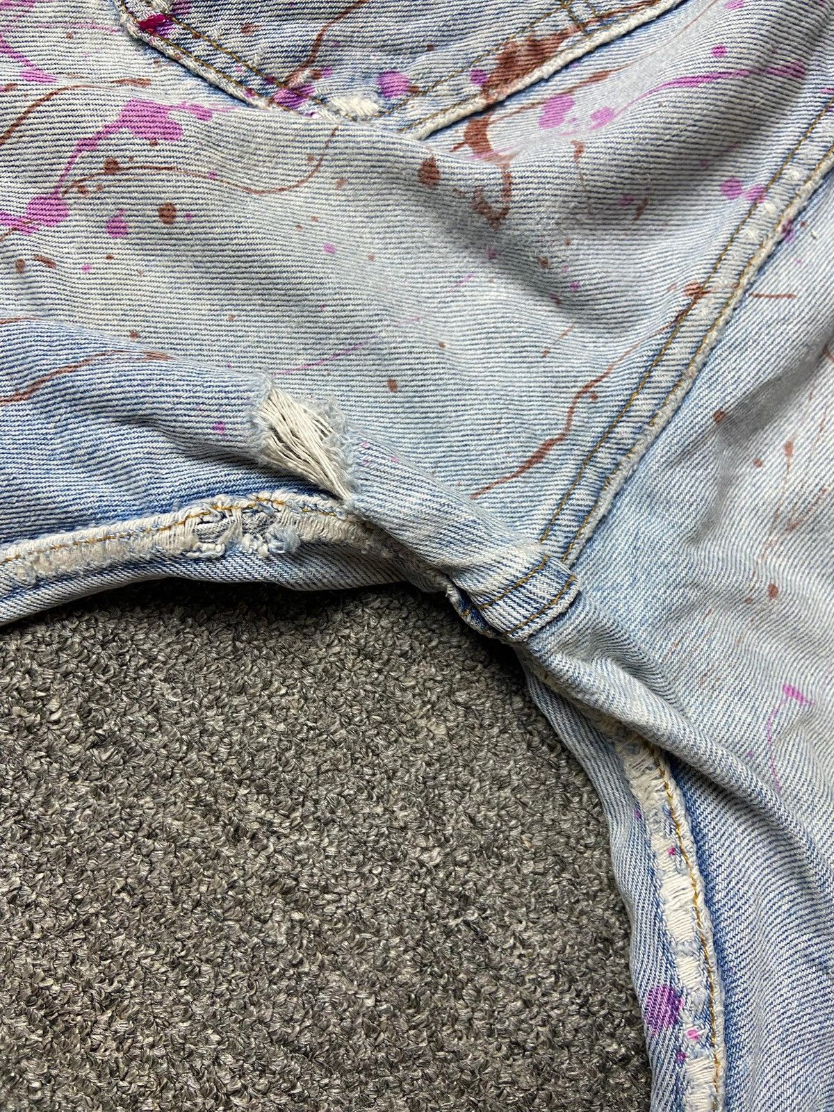 Levi's Vintage LEVIS Paint Splatter Denim Shorts (143) Size US 32 / EU 48 - 4 Thumbnail