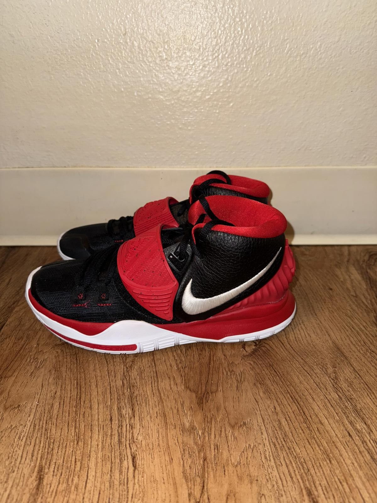 Nike Nike Kyrie 6 Team Black Univerity Red Size US 5 / EU 37 - 3 Thumbnail