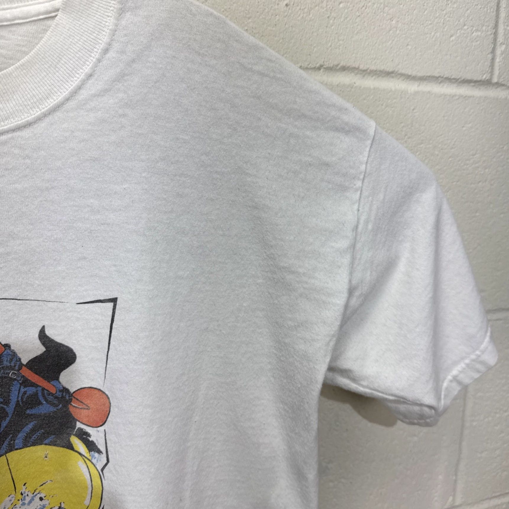 Vintage VINTAGE Screen Stars Radical Fruit Company Graphic T Shirt Medium White Mens Size US M / EU 48-50 / 2 - 6 Thumbnail