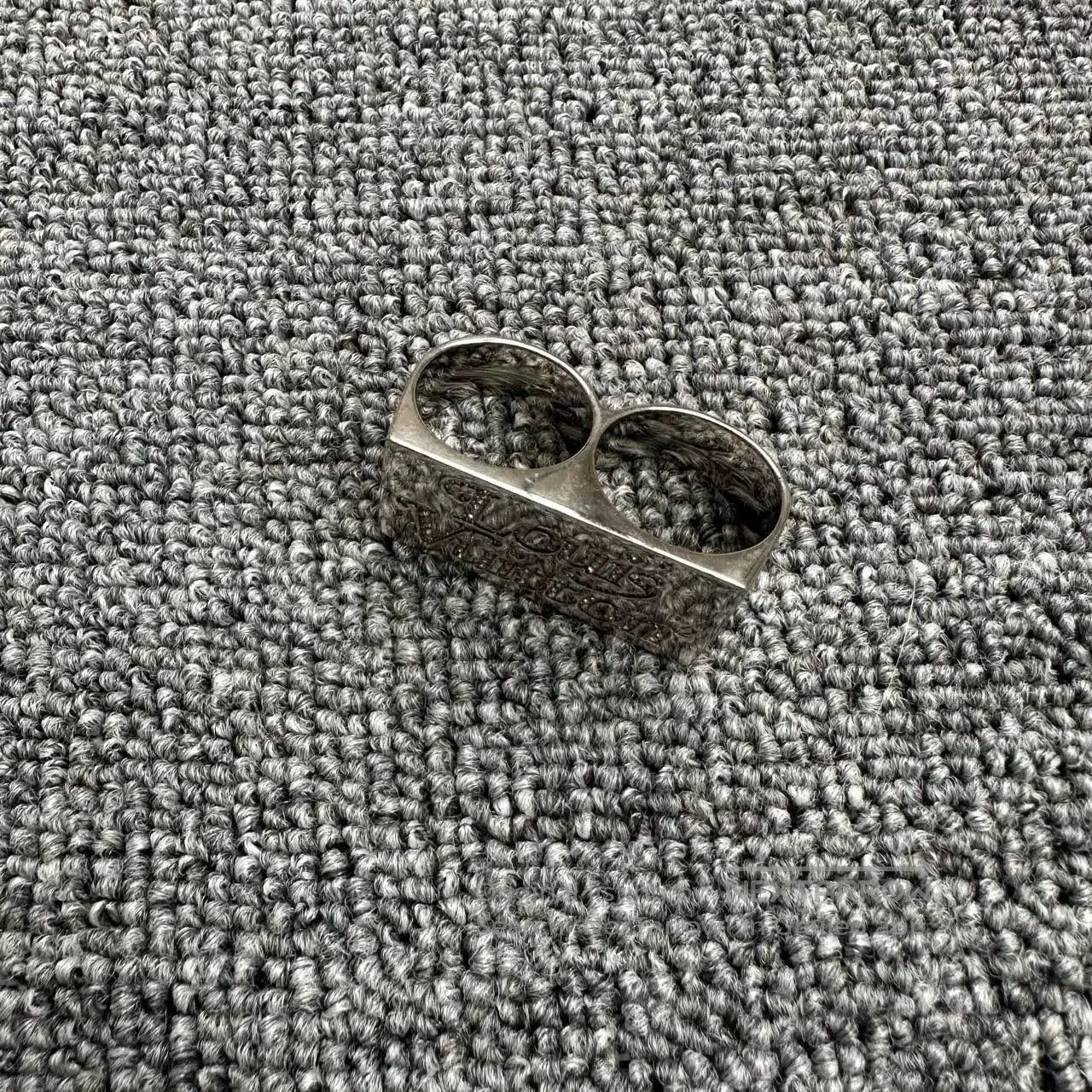 Louis Vuitton Louis Vuitton x Nigo Double Finger Ring. Size ONE SIZE - 3 Thumbnail
