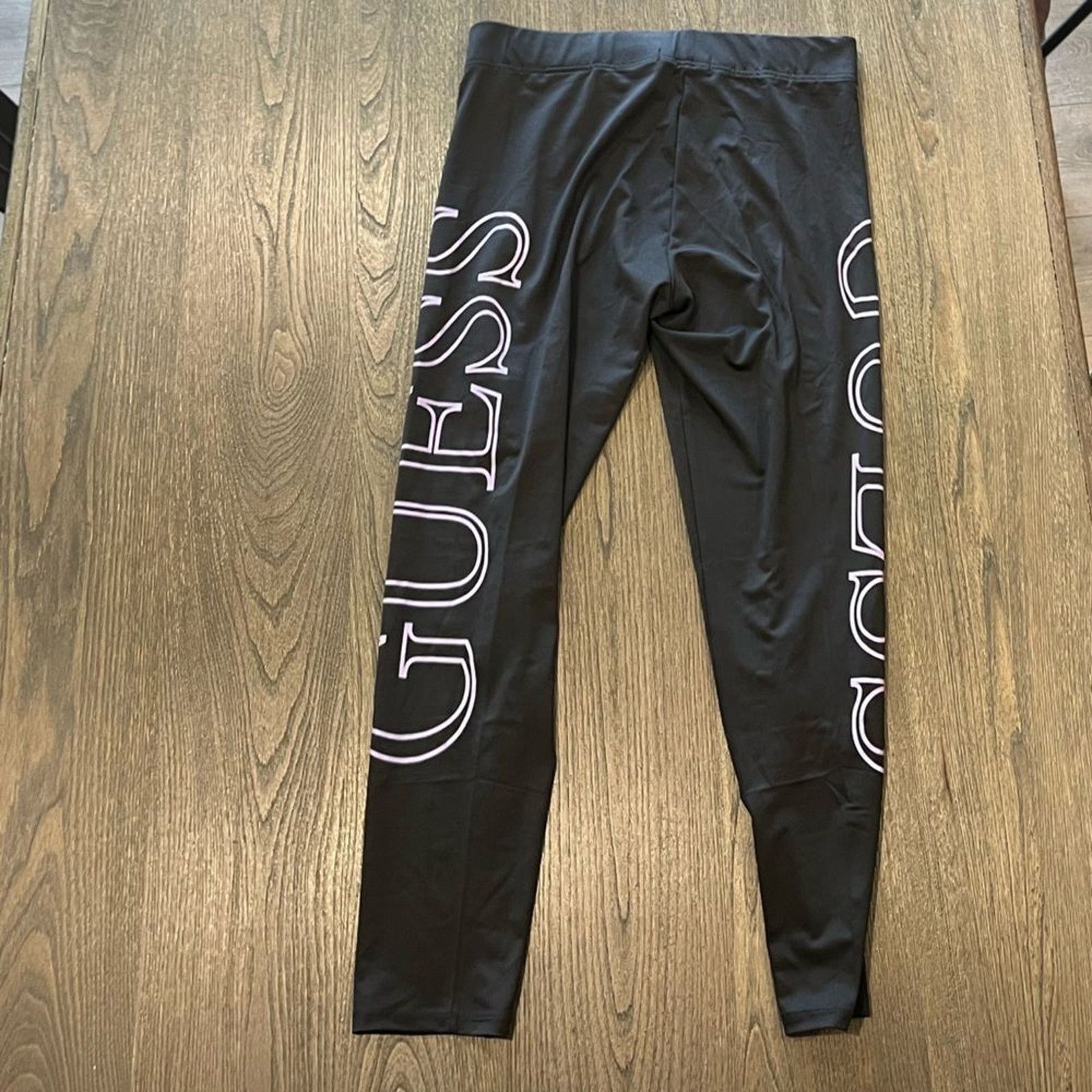 Guess NWOT Guess Black Cropped Capri Leggings Logo Print Size L Size 31" - 7 Thumbnail