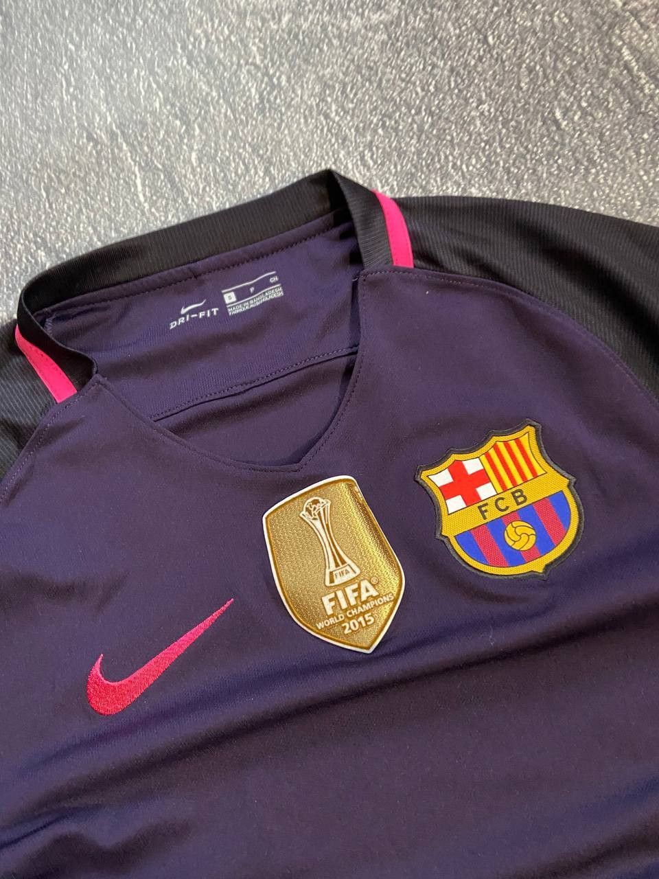 Nike Nike Barcelona 2015 World Chamoions jersey Size US S / EU 44-46 / 1 - 2 Thumbnail